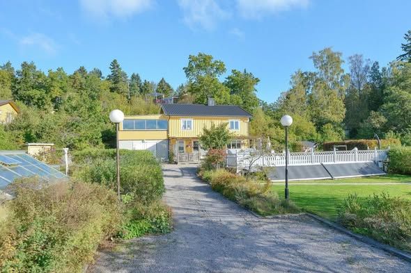 Slipvägen 3, Hölö